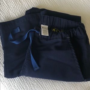 Figs Navy XS Scrub pant